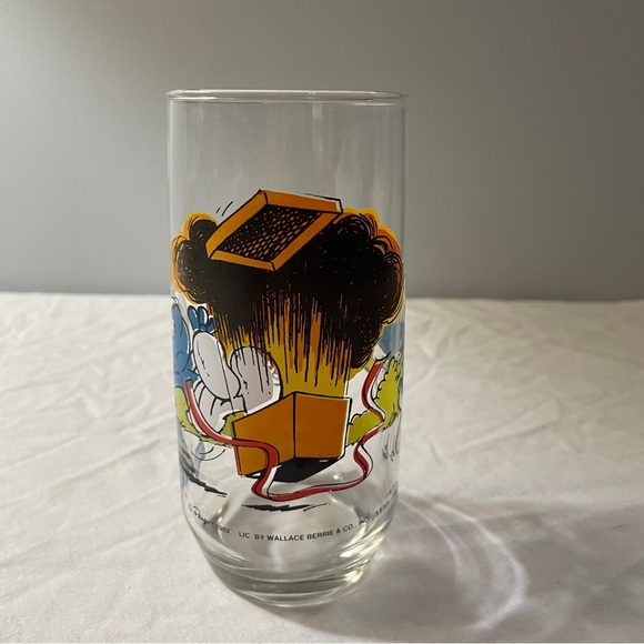 Vintage 1982 Hardee’s Peyo Jokey Smurf Glass - Picture 2 of 7